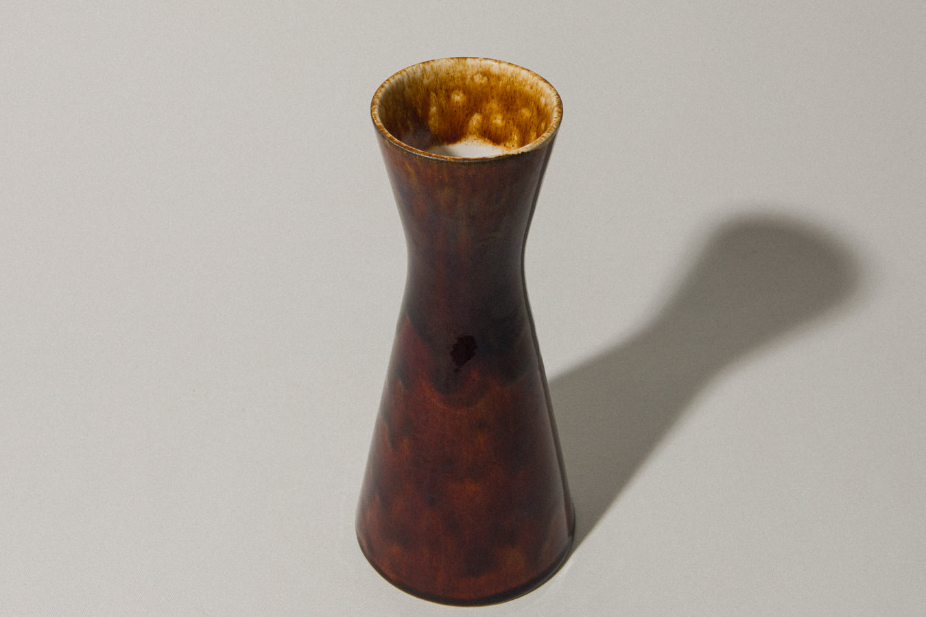 Hourglass faience VASE _ 382