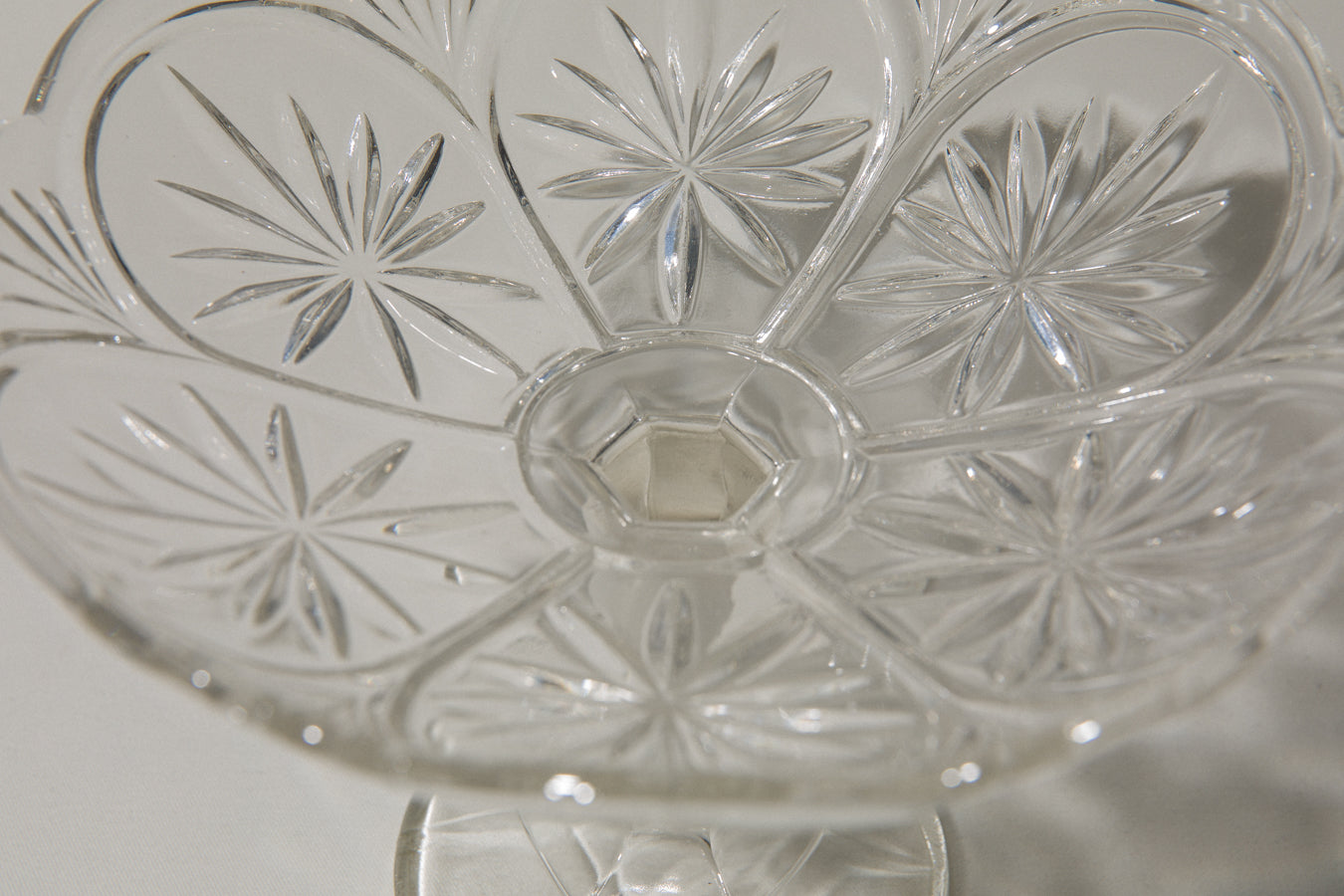 Glass footed SERVING BOWL