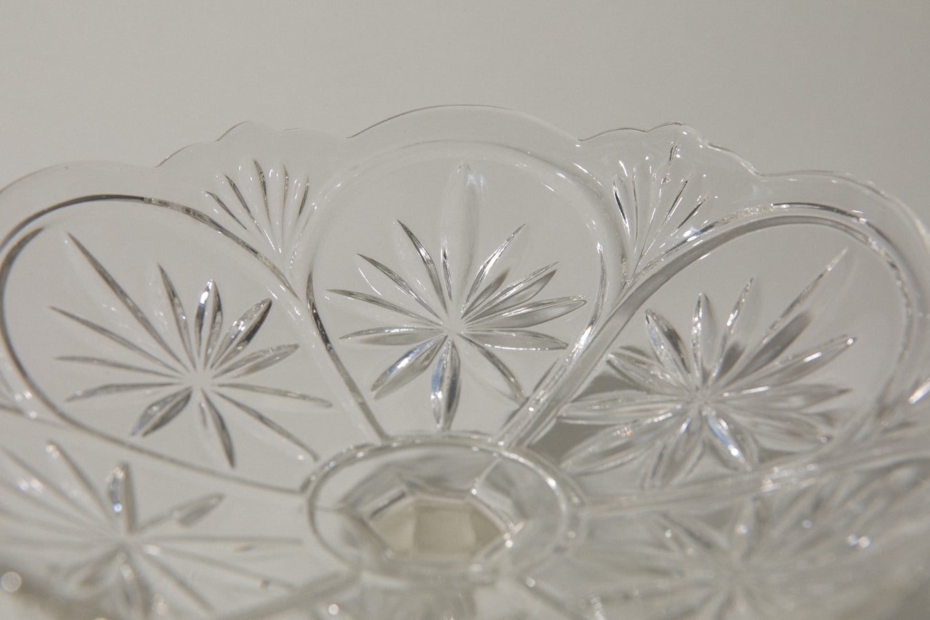 Glass footed SERVING BOWL