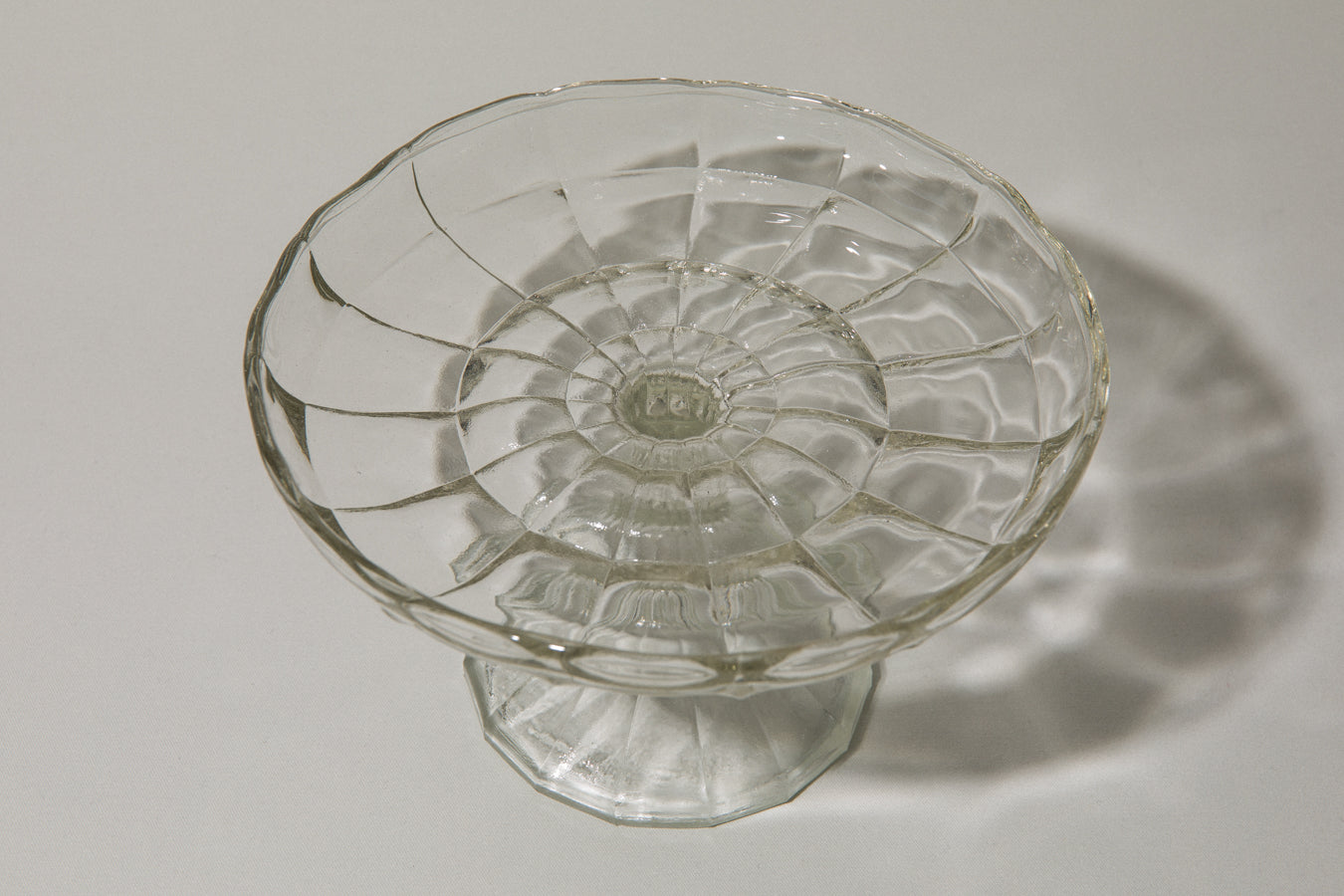 Glass footed SERVING PLATE