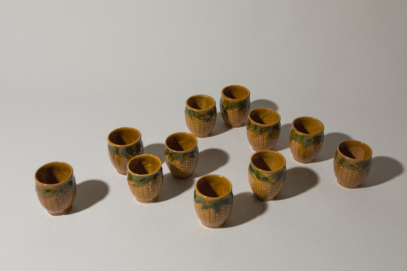 Set of eleven corn TUMBLERS _ 529