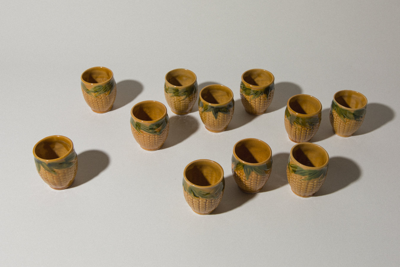 Set of eleven corn TUMBLERS _ 530
