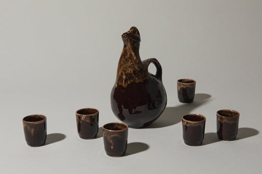 Hen-shaped faience SHOOTER SET