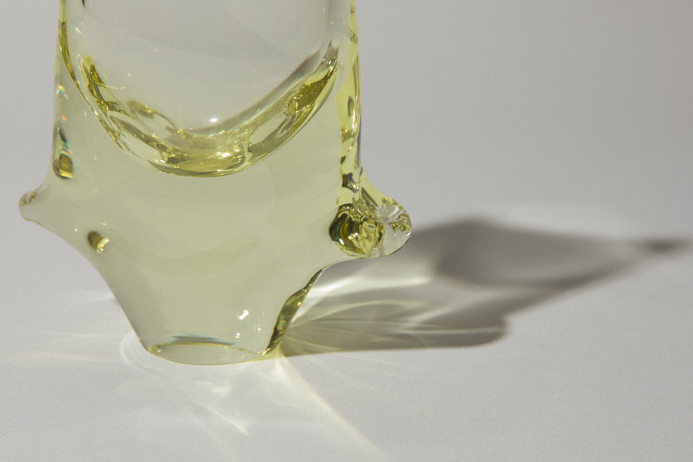 Yellow glass VASE _ 571