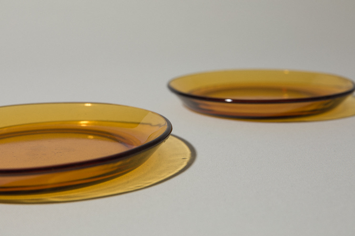 Set of two amber DESSERT PLATES